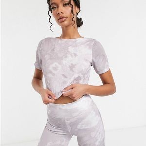 Workout crop top Marble Print NWOT